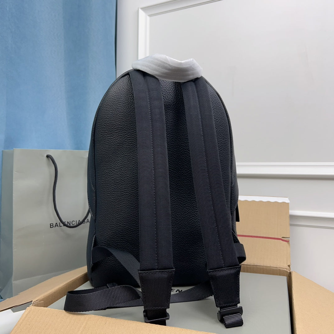EVERYDAY BACKPACK 39 IN BLACK GRAINED CALFSKIN