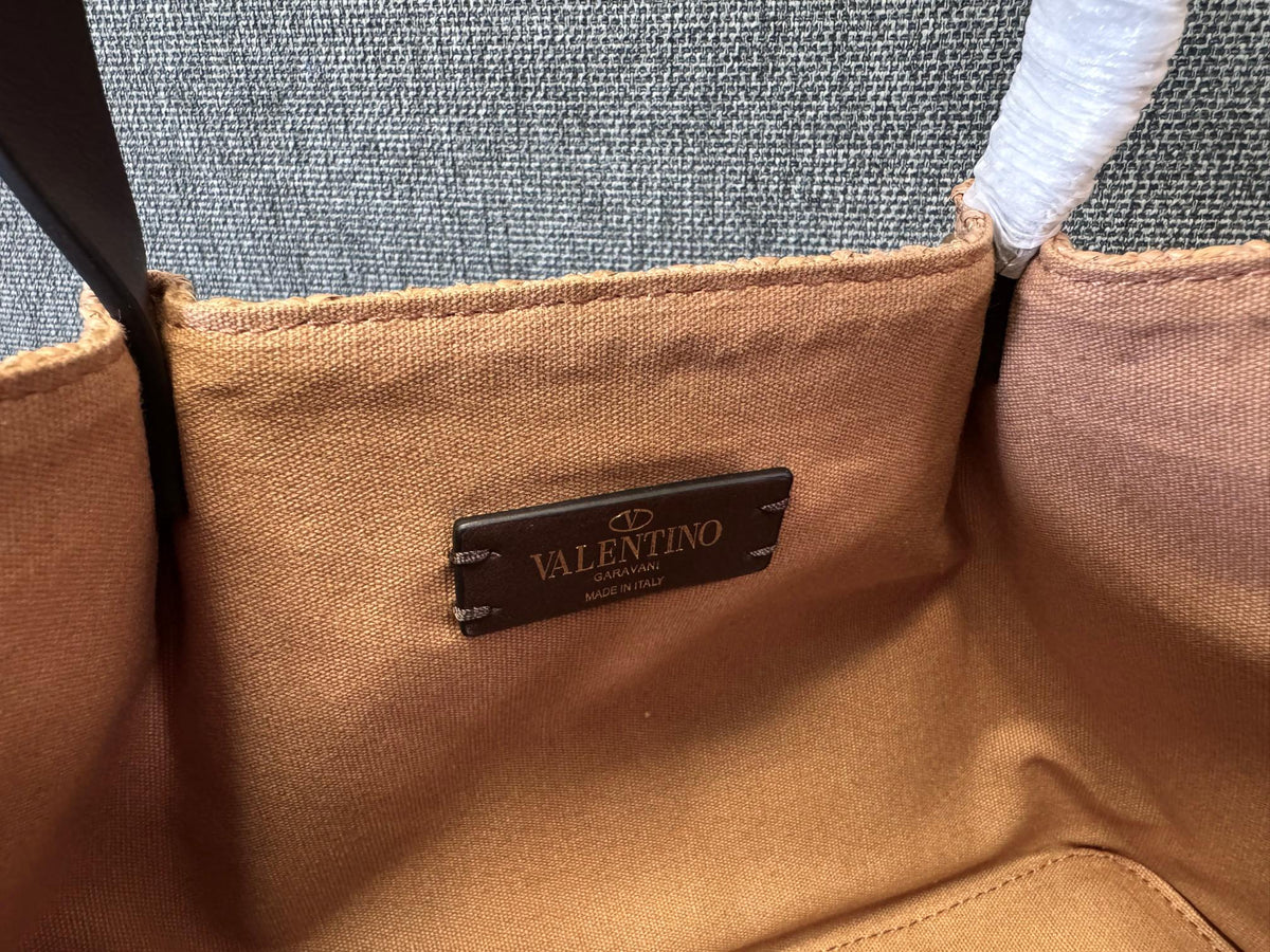 Valentino Spring and Summer 25 Tote Bag Brown Raffia